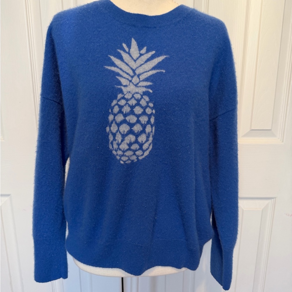 Vineyard Vines Blue Pineapple Crew Neck Sweater